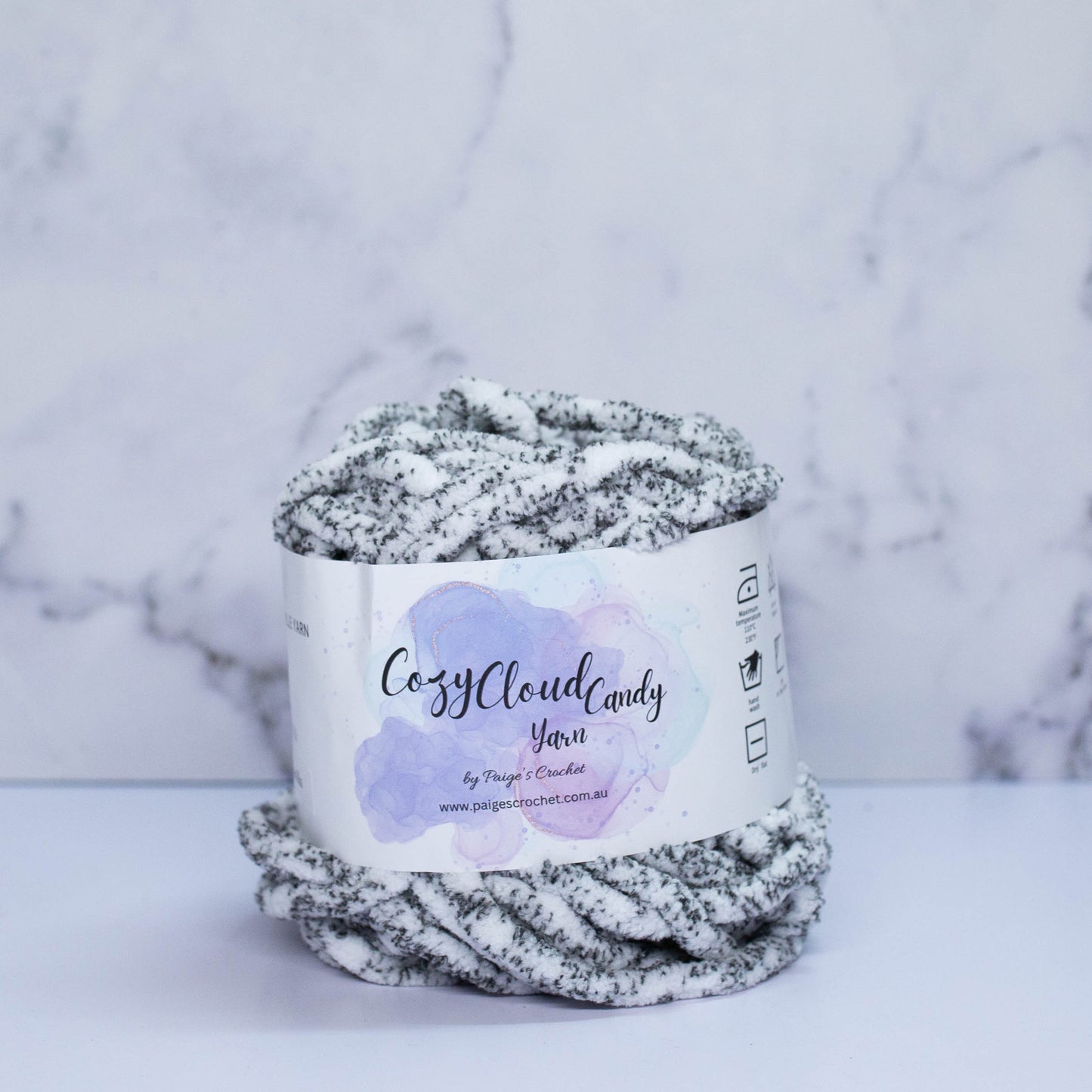 Cozy Cloud Candy - 08 French Vanilla ( Black Speckle)