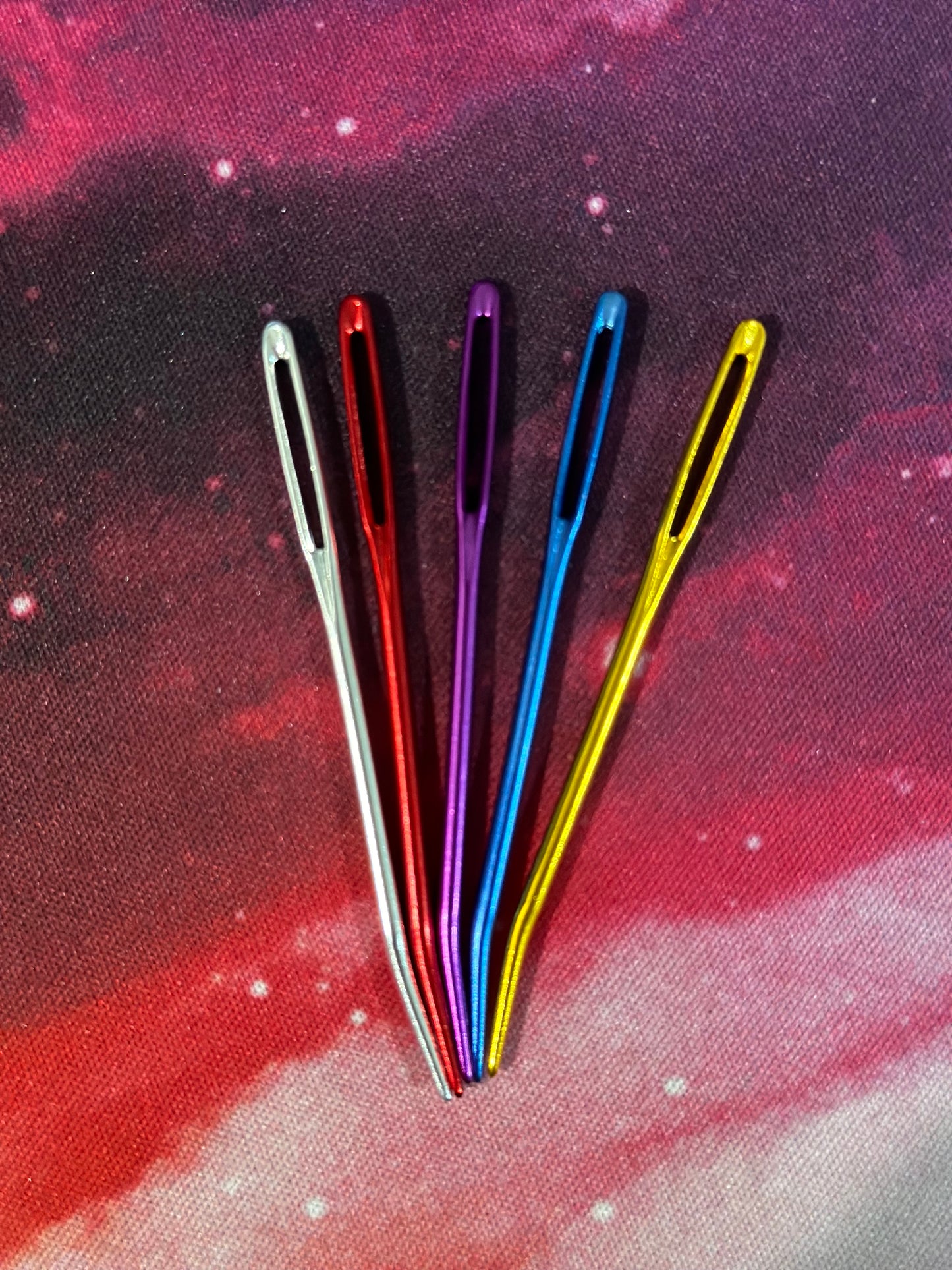 5 Pack of Aluminium bent tip Sewing/Darning Needles
