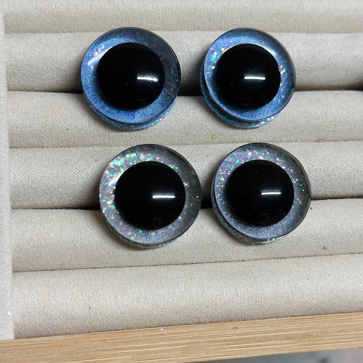 Centre Pupil Sinker safety eyes - 5 Pairs in sizes 10mm-35mm - Prism Plates 5pk *NEW Pack size*