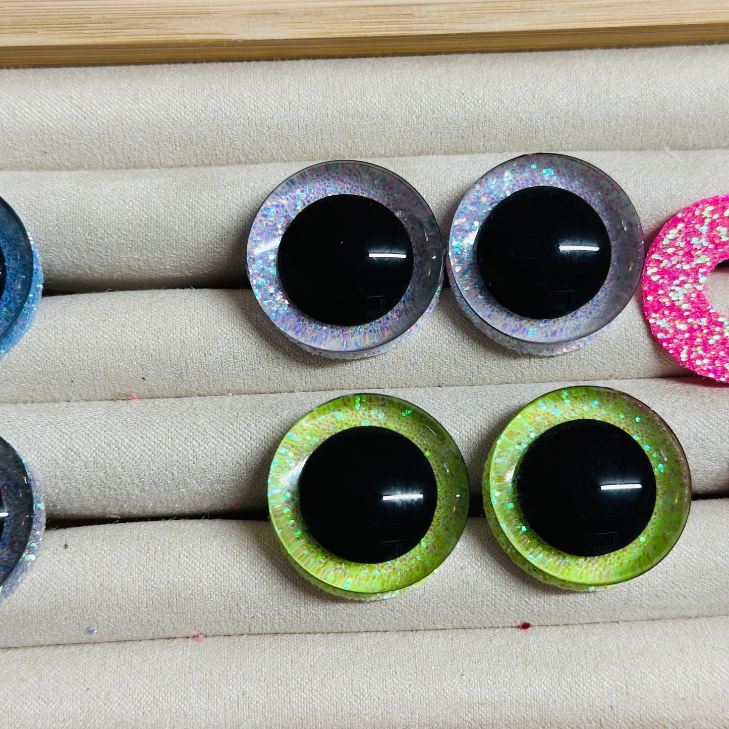 Centre Pupil Sinker safety eyes - 5 Pairs in sizes 10mm-35mm - Prism Plates 5pk *NEW Pack size*