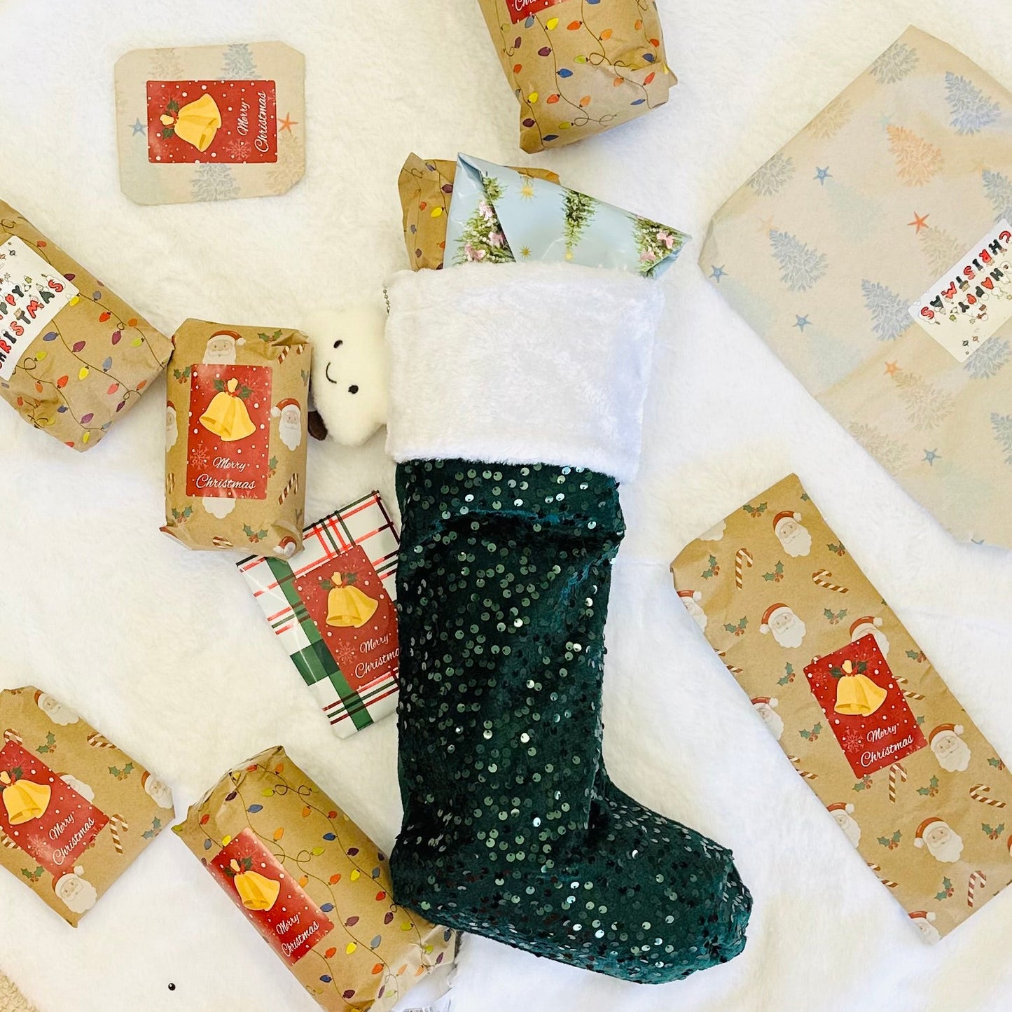 Stitchmas surprise, Crochet and plush yarn related mystery christmas gift. 