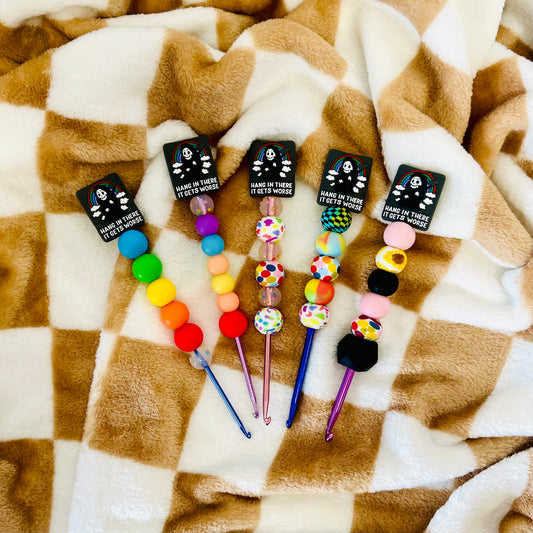 Silicone Bead ergonomic Crochet hook - 3mm - 5mm - Hang in there, it gets worse