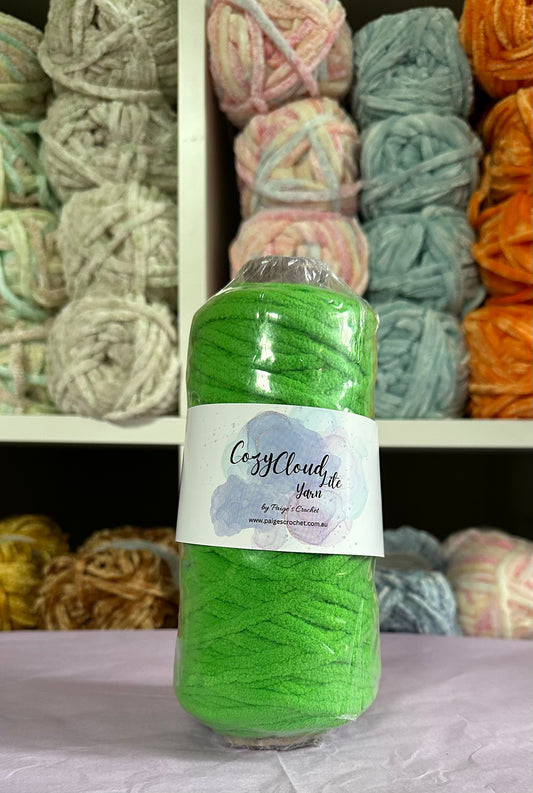 Cozy Cloud Lite Yarn - 08 Grass - Blanket Yarn