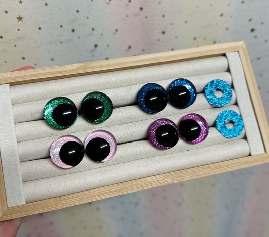 Off Centre Pupil  Sinker Safety eyes two pairs 14-35mm- 5Pk Prism Plates included