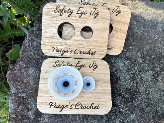 Australia’s first SAFETY EYE JIG - tool for amigurumi plastic safety eyes fits 12mm-50mm eyes